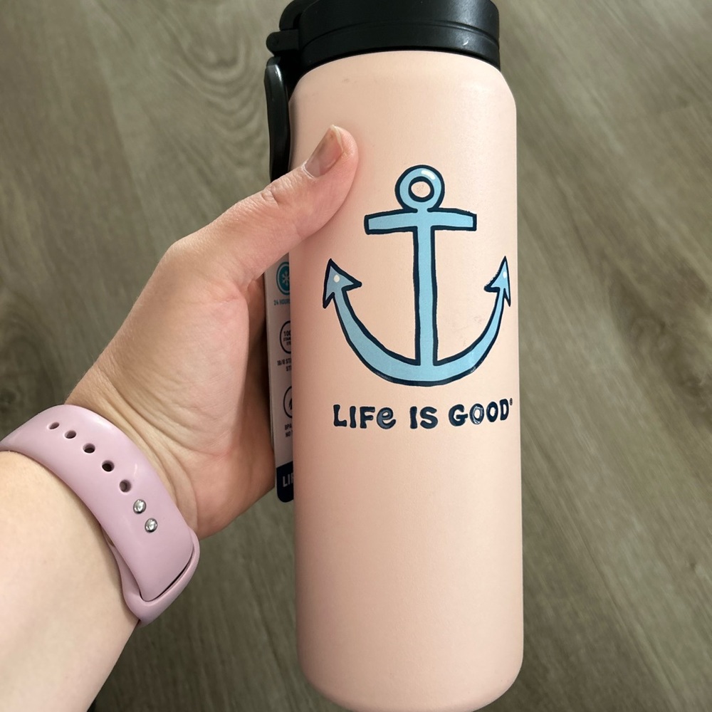 New life is good water bottle pink anchor